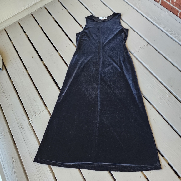 8p VELOUR black MIDI Dress - Picture 4 of 13